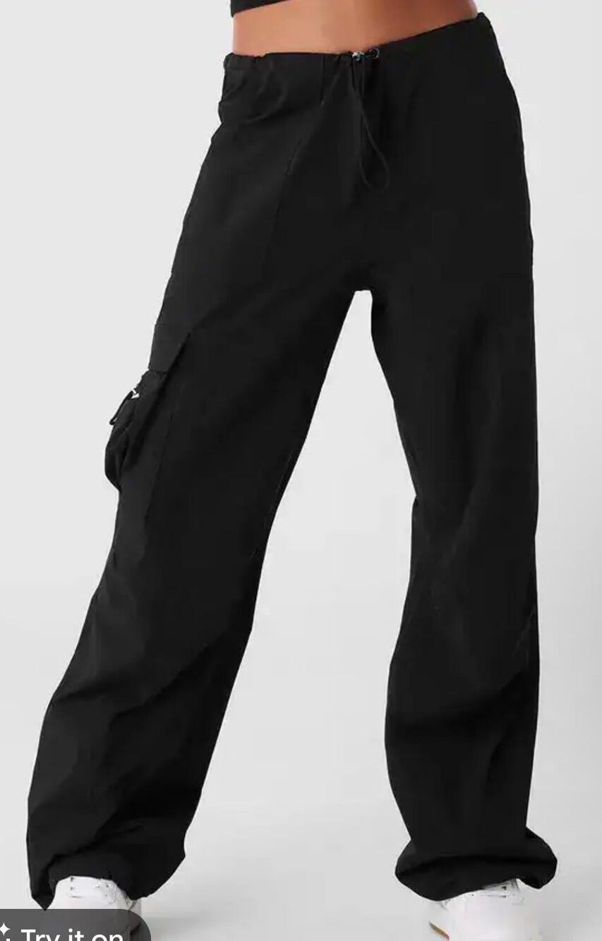 Alo Yoga Low-Rise Megastar Cargo Pant